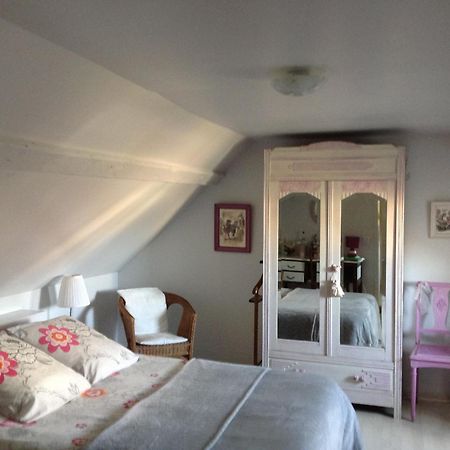 Bed and Breakfast Le Jardin des Poules à Thiétreville Extérieur photo